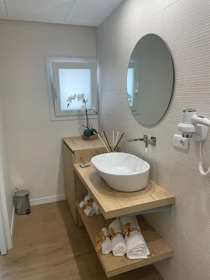 Luna&Sole Oreste Apartments - Self Check-In Bari