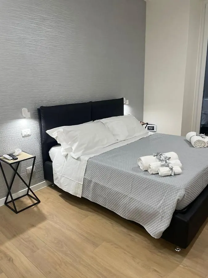 Luna&Sole Oreste Apartments - Self Check-In Bari