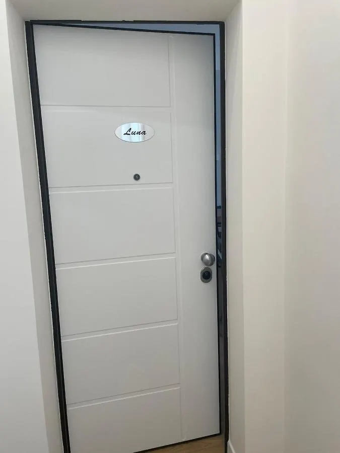 Luna&Sole Oreste Apartments - Self Check-In Bari 0*,